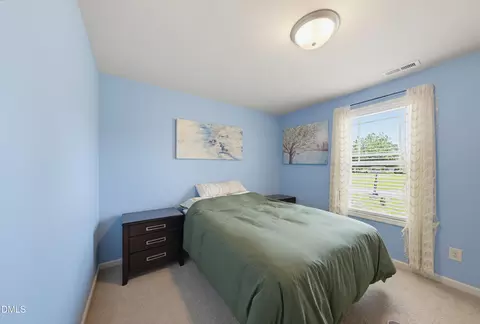 Bedroom - 582 Roberts Rd, Willow Spring, NC 27592 photo 4 of 6