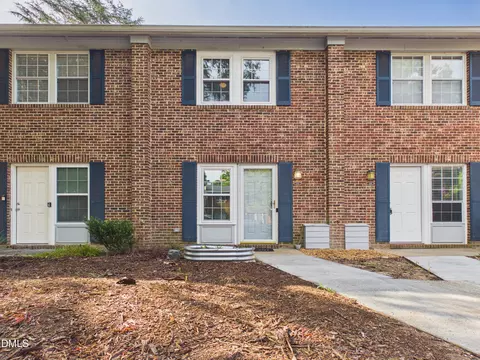 110 Friar Ln, Carrboro, NC 27510