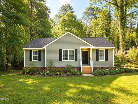 108 Bristol Ct, Youngsville, NC 27596