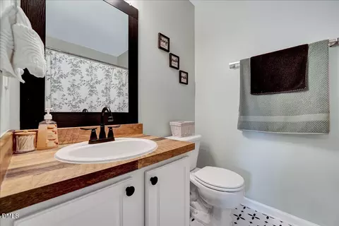 Bath - 4 Cayman Ct, Durham, NC 27703 photo 2 of 2