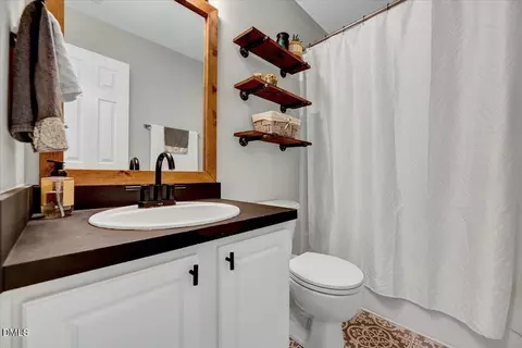 Bath - 4 Cayman Ct, Durham, NC 27703 photo 1 of 2