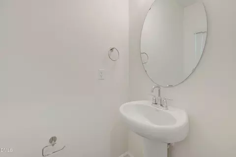 Bath - 5018 Silver Brook Rd, Durham, NC 27703 photo 2 of 2