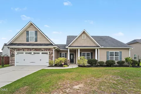3033 N Kilchattan Dr, Fayetteville, NC 28306