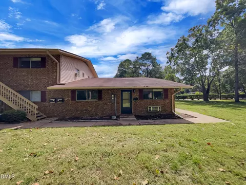 130 S Estes Dr #B7, Chapel Hill, NC 27514