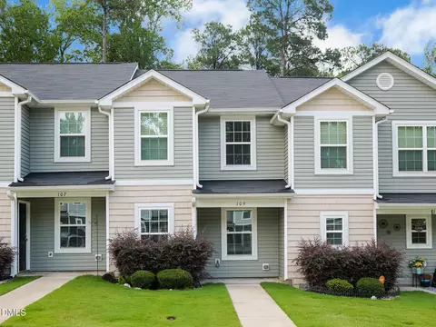 918 E Green St #E109, Franklinton, NC 27525