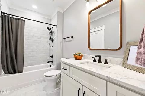 Bath - 3621 Bailey Mdws Dr, Wake Forest, NC 27587 photo 5 of 8