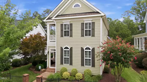 1908 Green Oaks Pkwy, Holly Springs, NC 27540