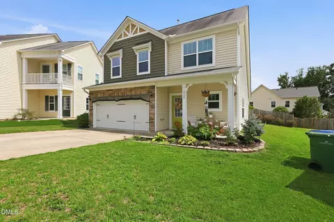 1922 Hinswood Cir, Fuquay Varina, NC 27526
