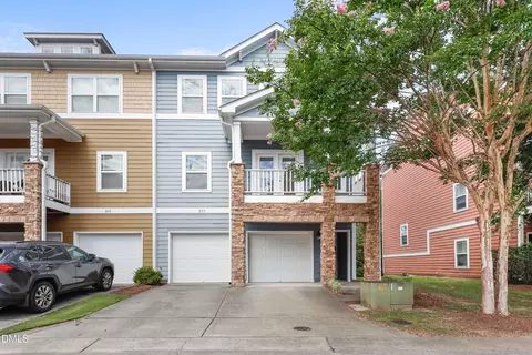 892 Queen City Cres, Apex, NC 27523