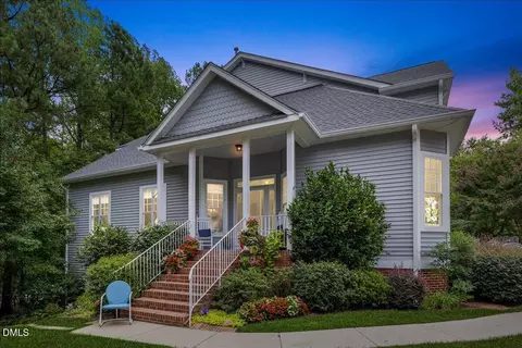 153 Summit Oaks Ln, Holly Springs, NC 27540