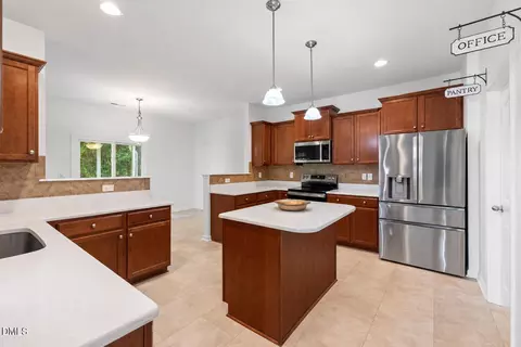 Kitchen - 817 Edgeware Way, Wake Forest, NC 27587 photo 5 of 5