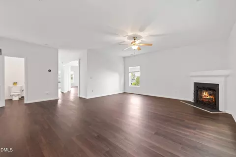 Living - 817 Edgeware Way, Wake Forest, NC 27587 photo 2 of 4