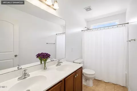 Bath - 817 Edgeware Way, Wake Forest, NC 27587 photo 5 of 6