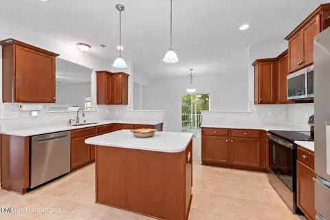 Kitchen - 817 Edgeware Way, Wake Forest, NC 27587 photo 5 of 6