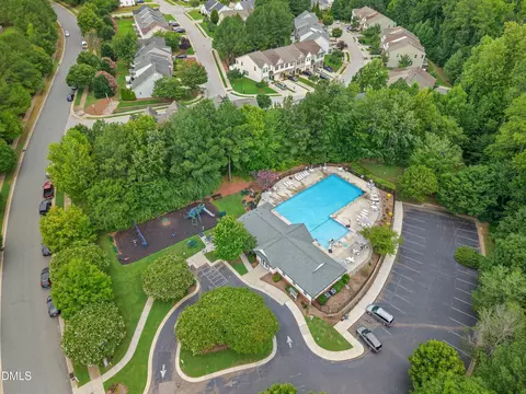 View/Area - 817 Edgeware Way, Wake Forest, NC 27587 photo 2 of 3