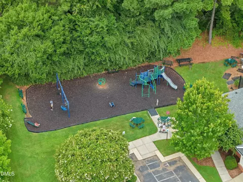 View/Area - 817 Edgeware Way, Wake Forest, NC 27587 photo 1 of 3