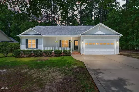 8012 Royal Dr, Sanford, NC 27332