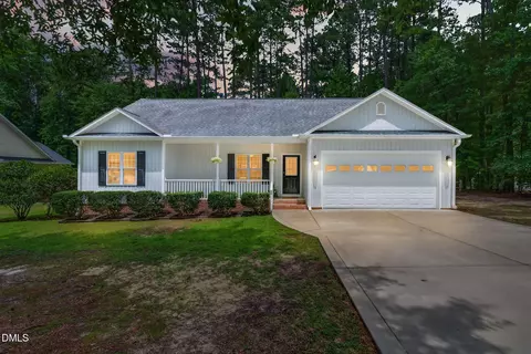 8012 Royal Dr, Sanford, NC 27332