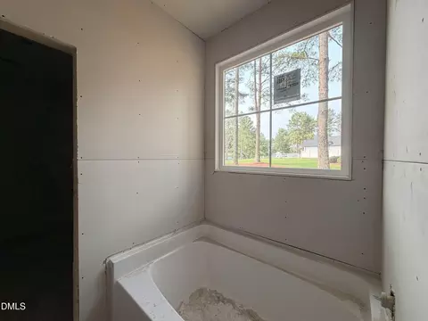 Bath - 1702 Walnut Run Dr, Deep Run, NC 28525 photo 3 of 3