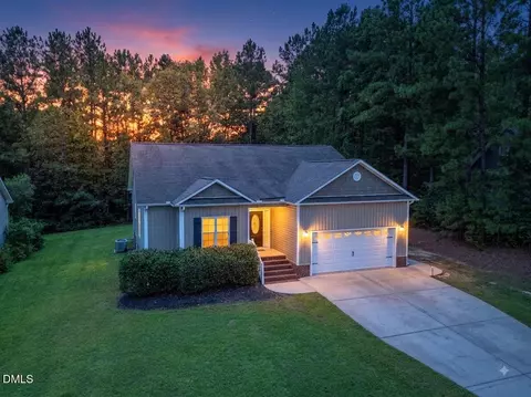 20 Sequoia Dr, Clayton, NC 27527