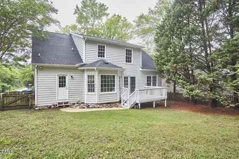 Exterior - 2 Creeks Edge Ct, Durham, NC 27713 photo 4 of 6