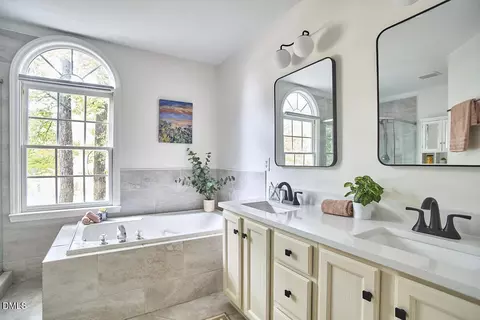 Bath - 2 Creeks Edge Ct, Durham, NC 27713 photo 1 of 6