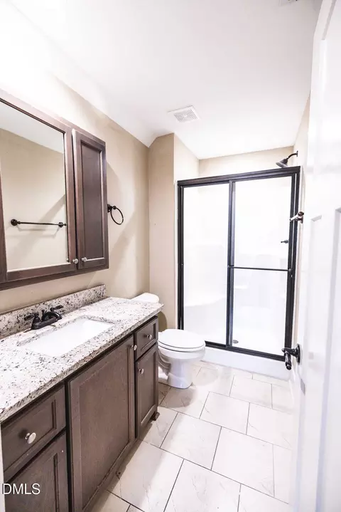 Bath - 57 Bella Sq, Smithfield, NC 27577 photo 2 of 6