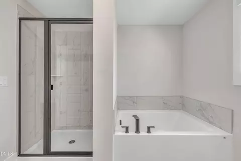 Bath - 256 Custer Dr, Mebane, NC 27302 photo 3 of 4