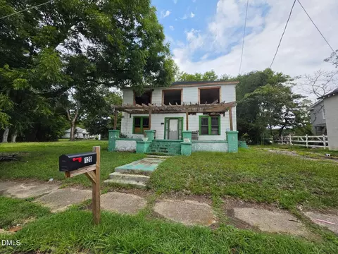 120 W Rockspring St, Henderson, NC 27536