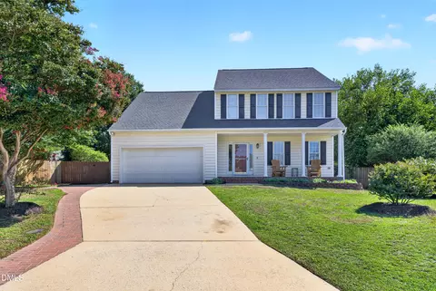 104 Uphill Ct, Holly Springs, NC 27540