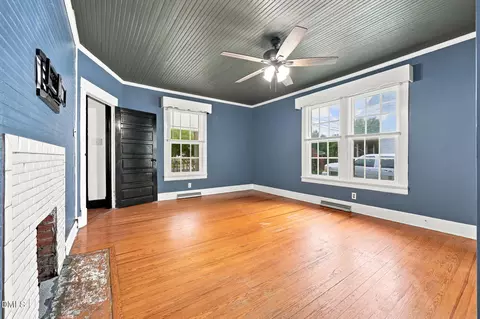 Living - 402 S 13th St, Erwin, NC 28339 photo 4 of 6