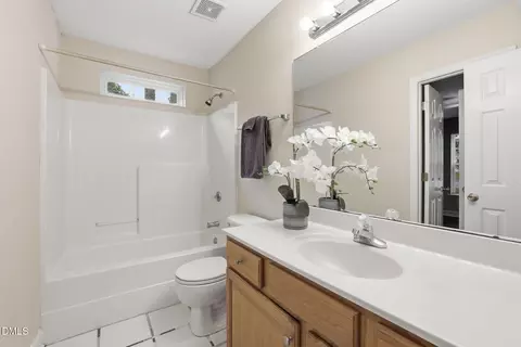 Bath - 8 Cilantro Ct, Durham, NC 27713 photo 3 of 3