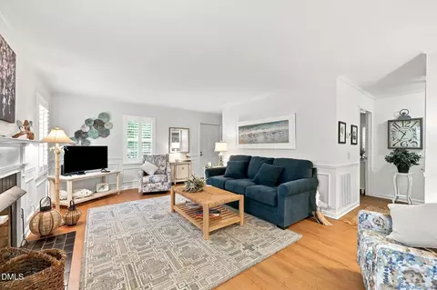 Living - 7 Willow Oak St, Elon, NC 27244 photo 3 of 4
