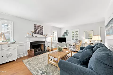 Living - 7 Willow Oak St, Elon, NC 27244 photo 1 of 4
