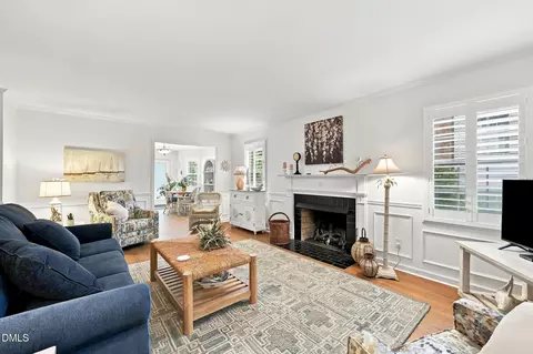 Living - 7 Willow Oak St, Elon, NC 27244 photo 2 of 4