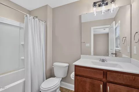 Bath - 124 Token House Rd, Durham, NC 27703 photo 4 of 4