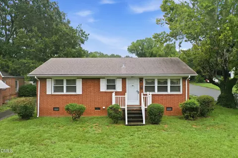 201 Rolling Rd, Burlington, NC 27217