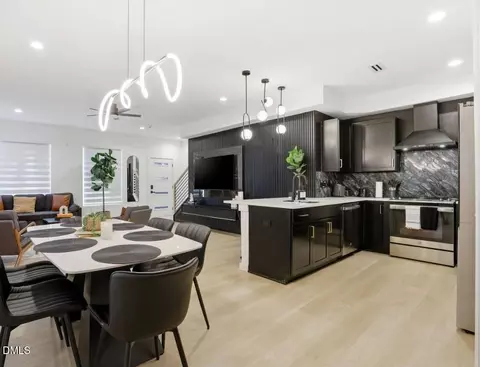 Dining - 504 Commonwealth St, Durham, NC 27703 photo 3 of 3