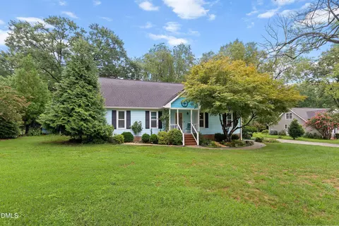 5537 Dunallie Dr, Fuquay Varina, NC 27526