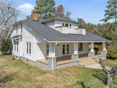 Exterior - 514 S 5th St, Smithfield, NC 27577 photo 2 of 10