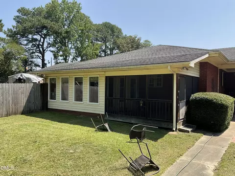1206 E Cumberland St, Dunn, NC 28334 photo 5