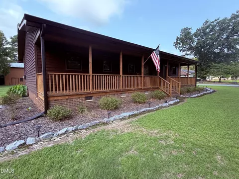 8306 Brogden Rd, Smithfield, NC 27577 photo 2
