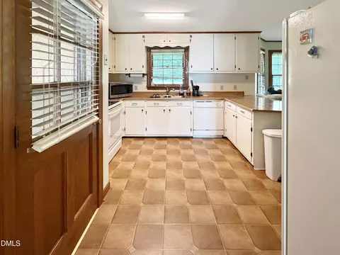 8306 Brogden Rd, Smithfield, NC 27577 photo 7