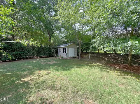Exterior - 102 Ashtree Ct, Cary, NC 27519 photo 4 of 7