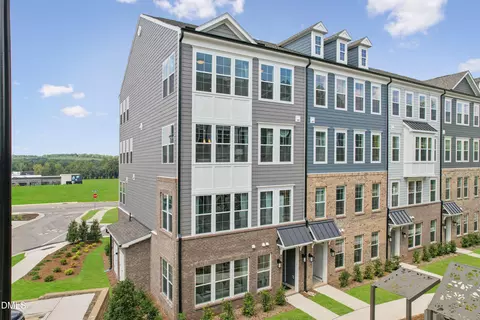 417 Grove Overlook Ln #200, Wake Forest, NC 27587