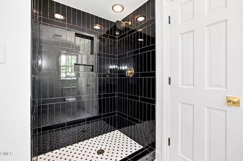 Bath - 2404 Beechview Ct, Raleigh, NC 27615 photo 1 of 6