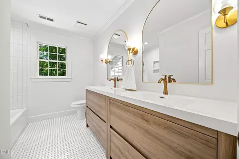 Bath - 2404 Beechview Ct, Raleigh, NC 27615 photo 3 of 6