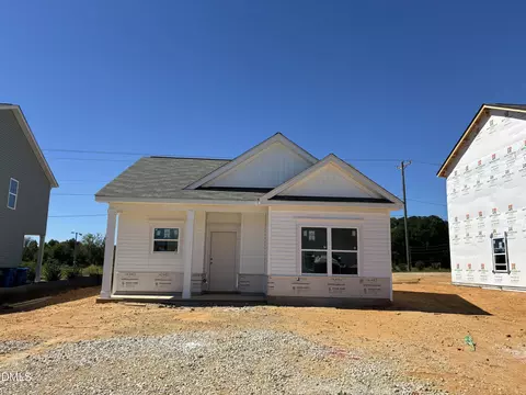 279 Courtside Dr, Dunn, NC 28334