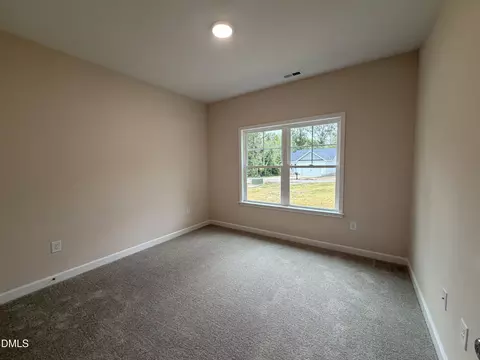 Bedroom - 1730 Walnut Run Dr, Deep Run, NC 28525 photo 4 of 7