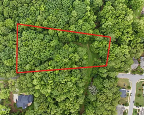 796 Estes Ln, Holly Springs, NC 27540